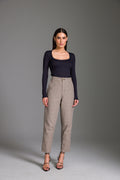Blusa Ajustada Lisa Decote U CHARRY