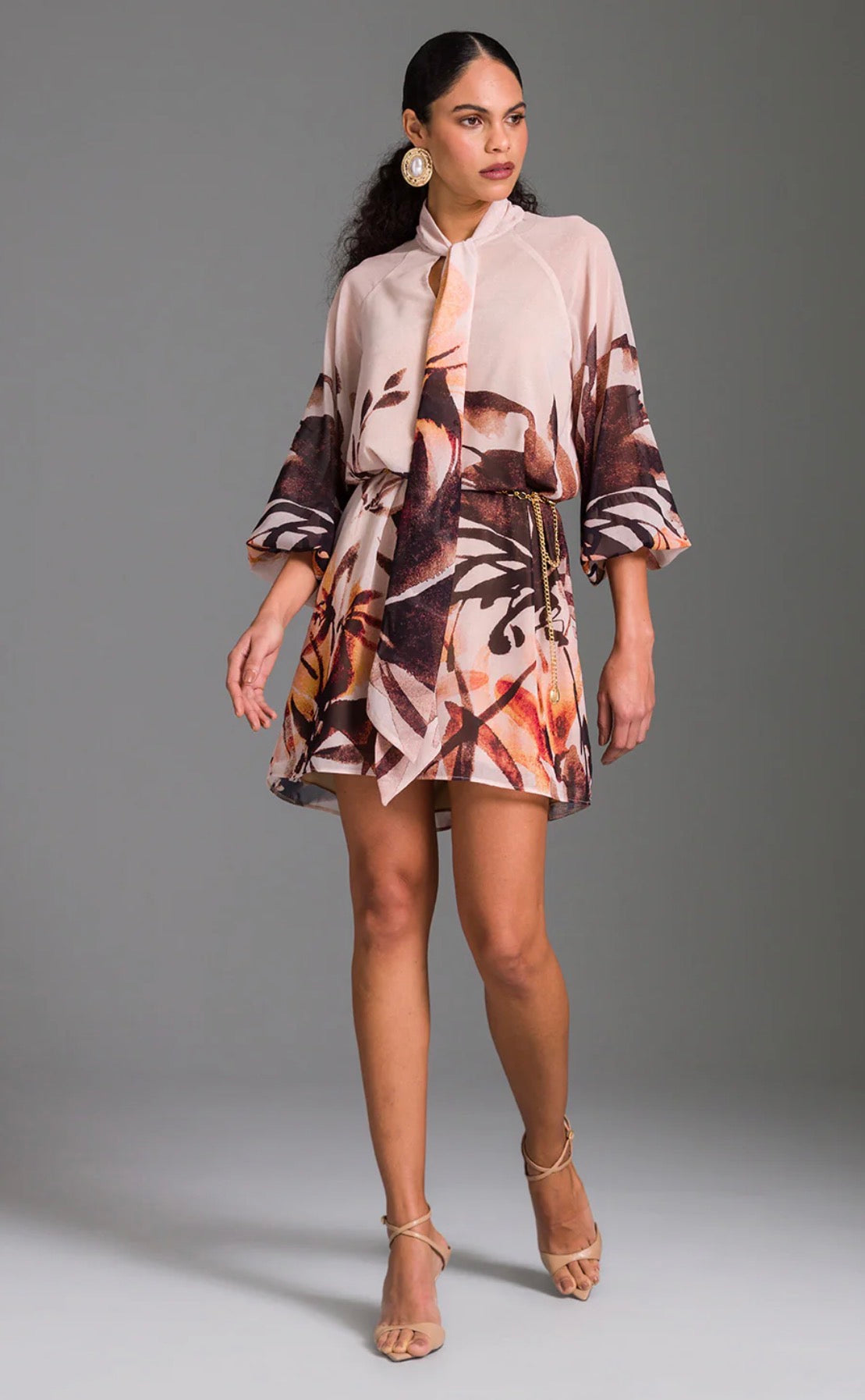 Vestido Curto Estampado Com Mangas Bufantes CHARRY