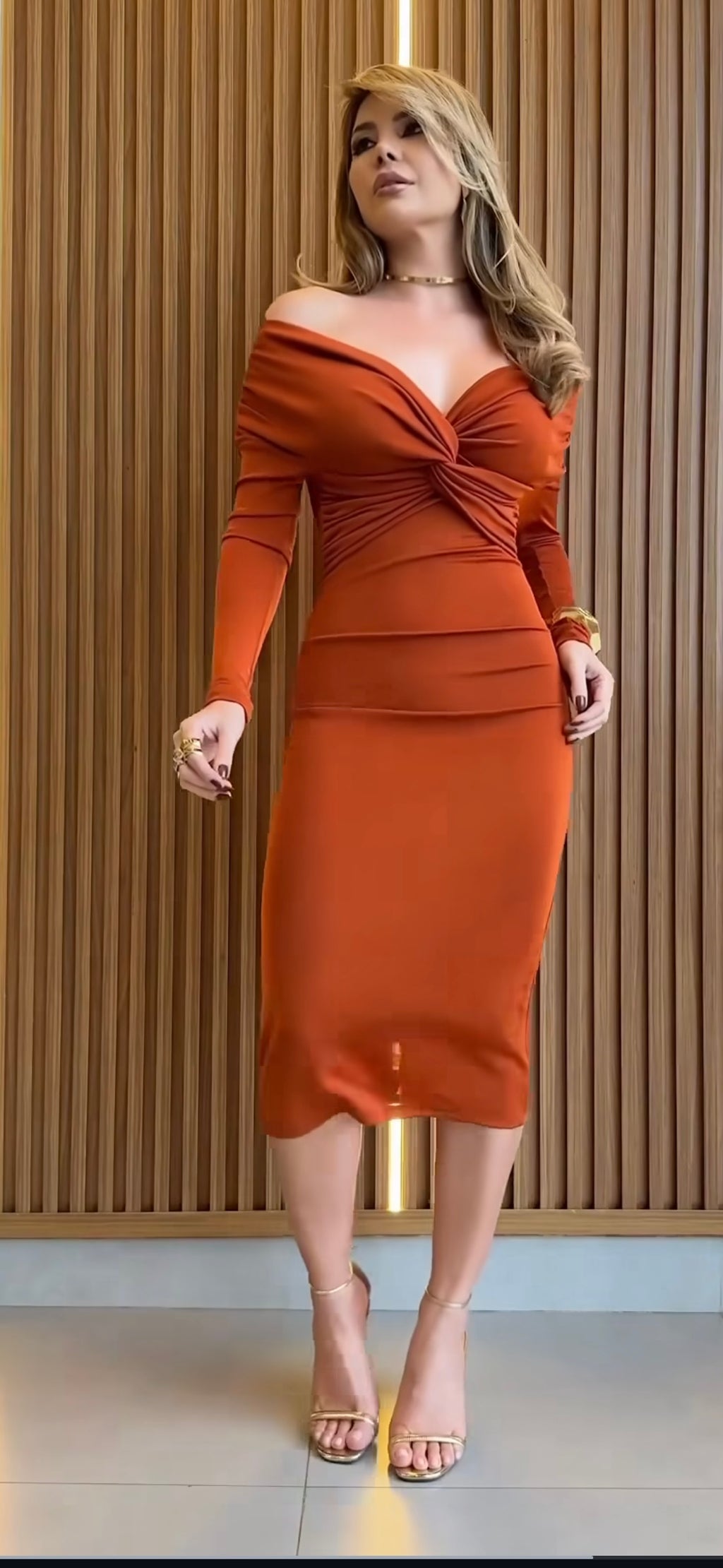VESTIDO MIDI FEMININO TORÇAO ONÇA PRETA