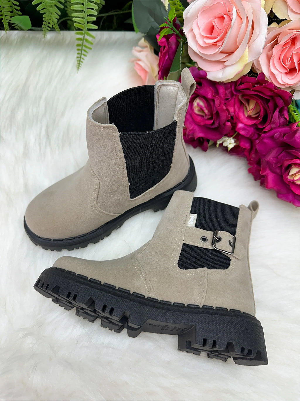 Bota Nilqi Mariana Preto Glamim