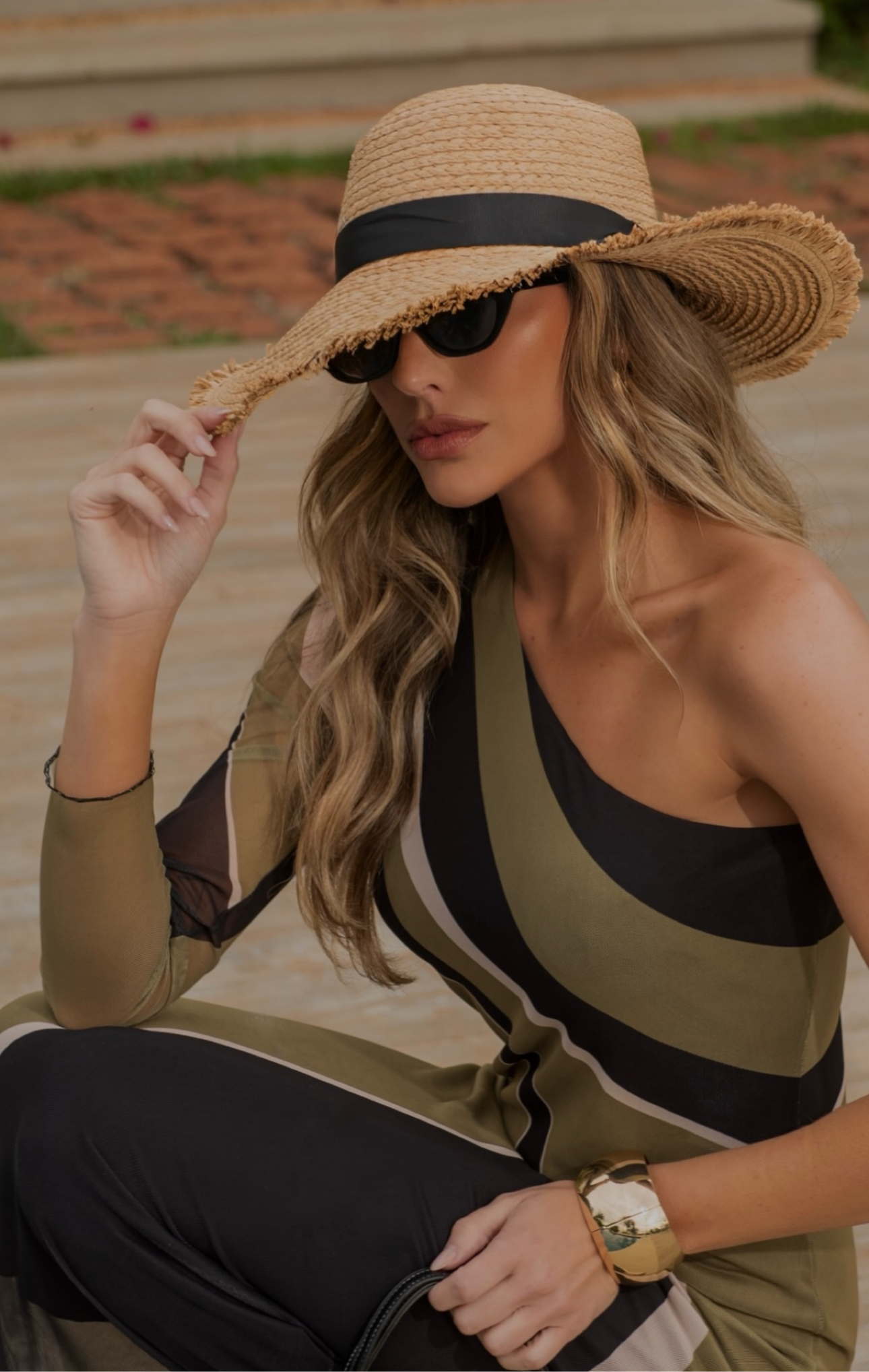 VESTIDO SUPER MIDI ESTAMPADO COM OMBRO ÚNICO