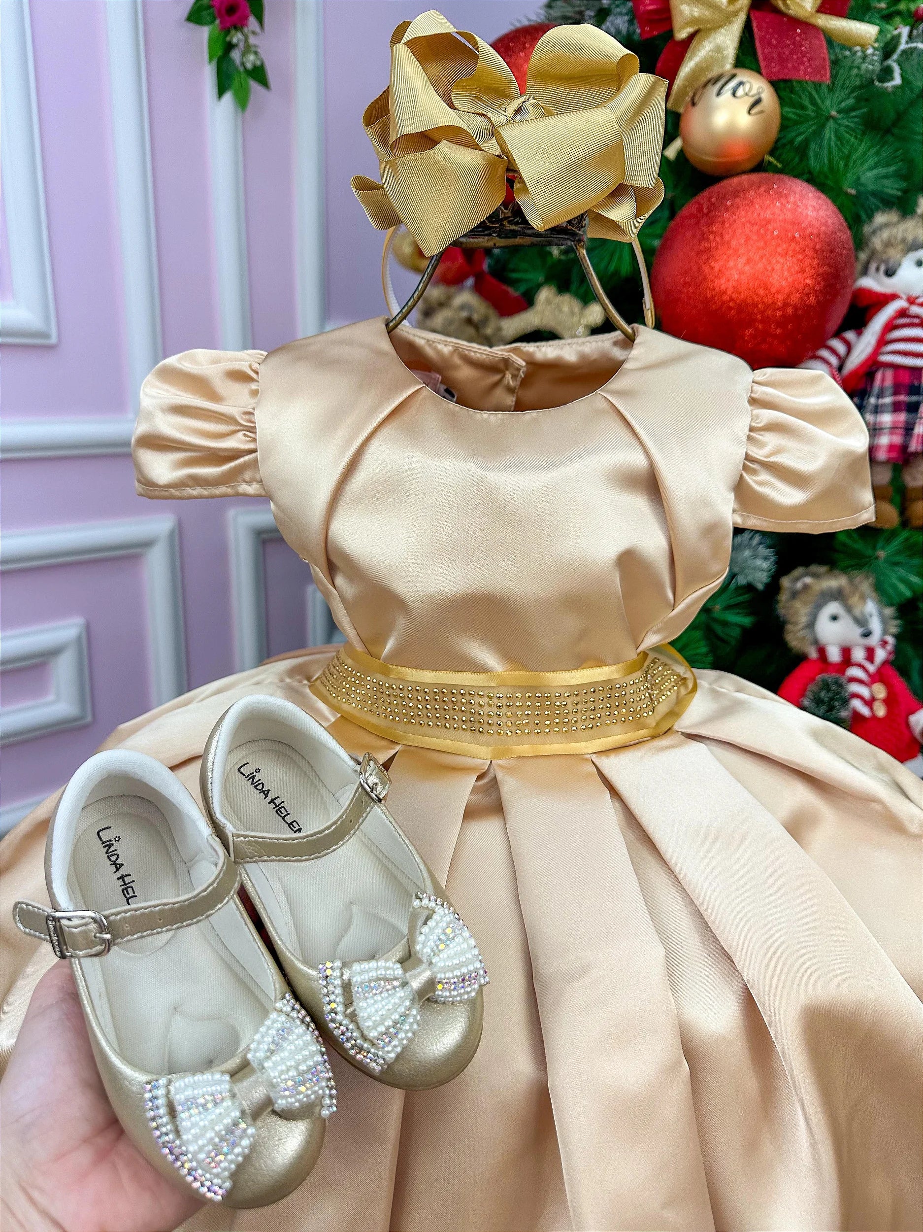 Vestido Miss Sweet Dourado Laço da Cintura com Brilho - DAMINHA