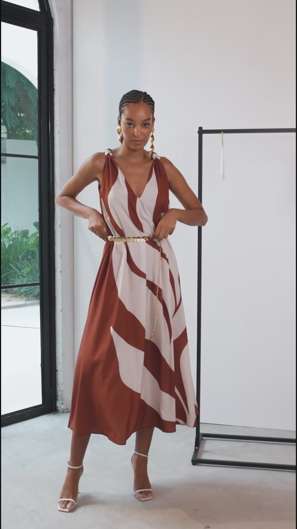 Vestido Longo Estampado Com Decote V